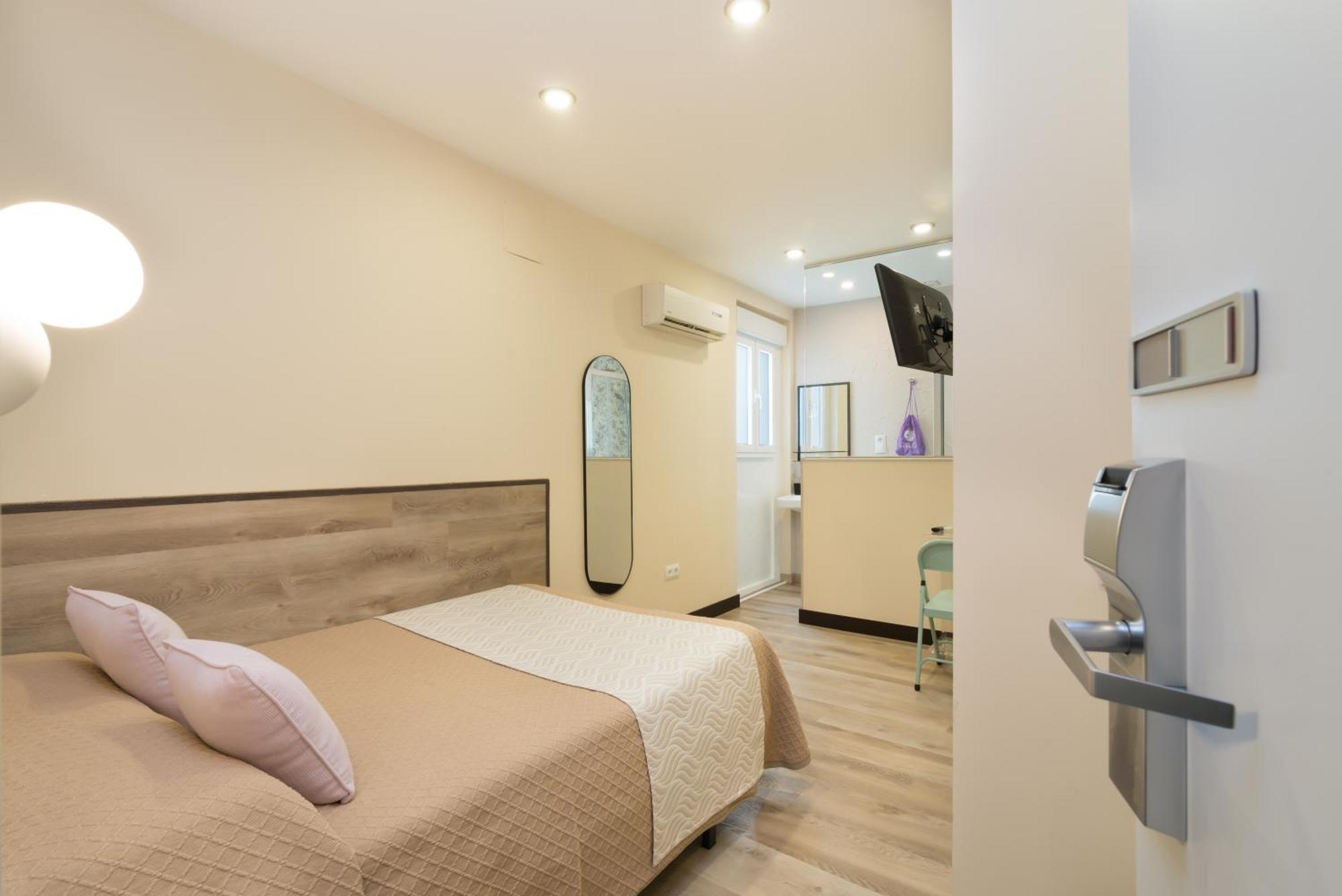 Hostal Art Madrid Hotel Ngoại thất bức ảnh