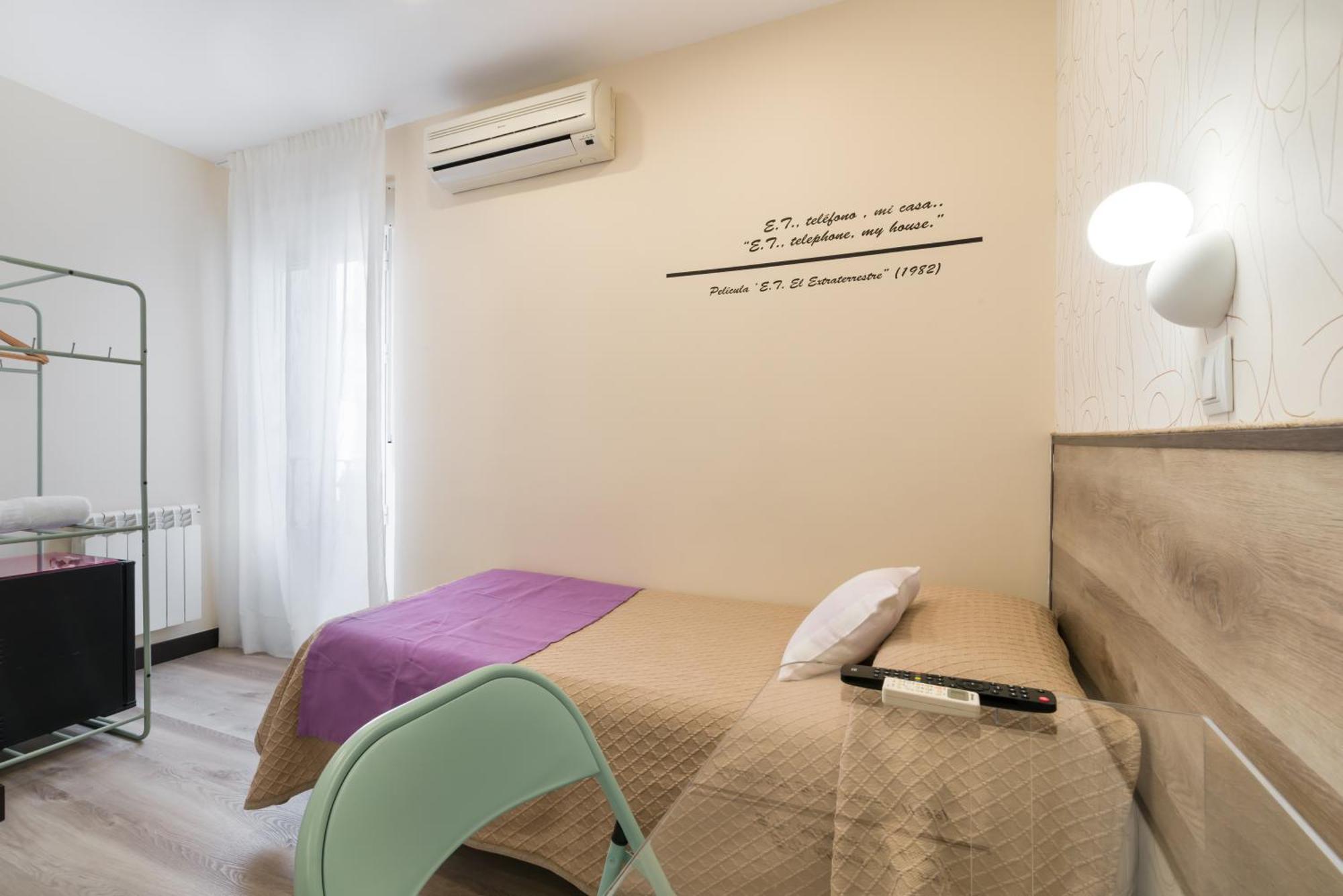 Hostal Art Madrid Hotel Ngoại thất bức ảnh