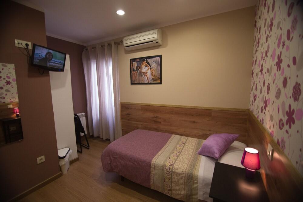 Hostal Art Madrid Hotel Ngoại thất bức ảnh